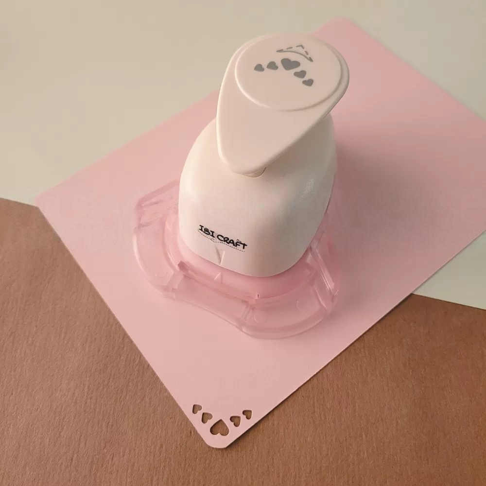 Esquinero 25mm Corazones