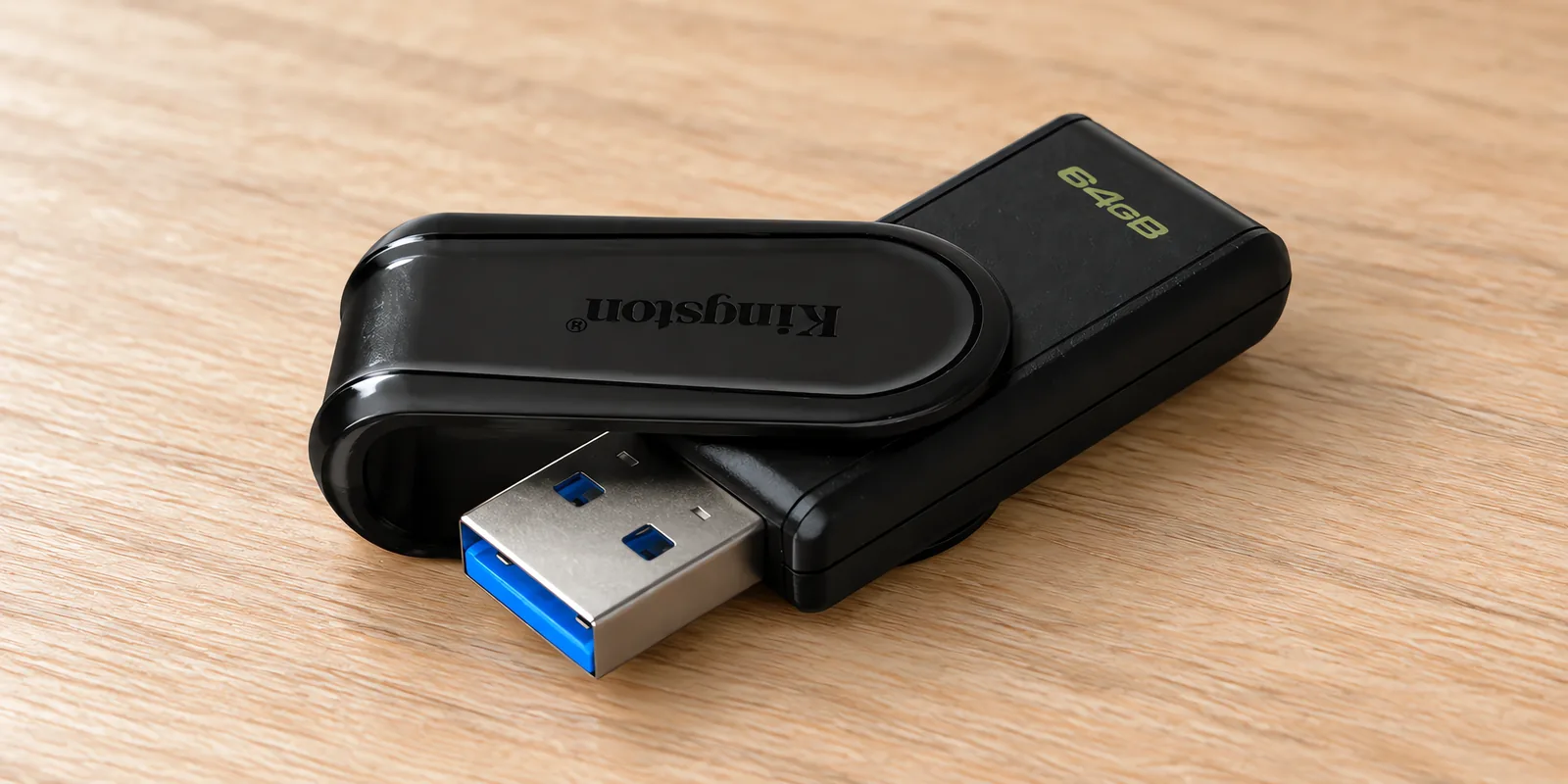 Pendrive con tapa