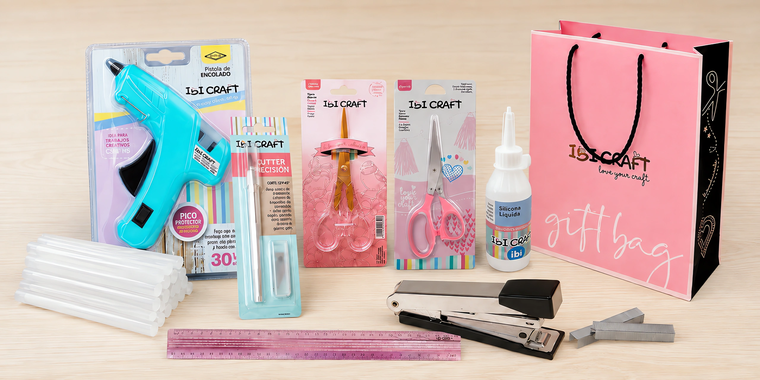Los diez productos del kit carrocero dispuestos sobre la mesa