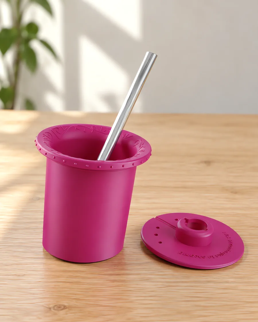 Parte interna de mate fucsia glam, con su bombilla y su disco