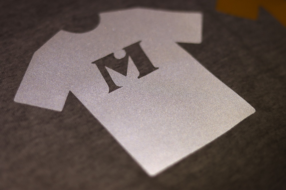 Trcs Vinilo Termotransferible X 50 Cm Reflectivo Blanco Con Sticky X Metro