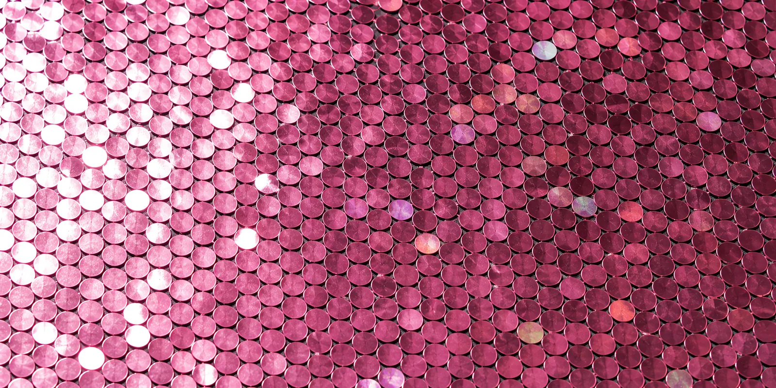 Detalle del papel Glamurina en el tono rosa britney, con las escamas de glitter a la vista