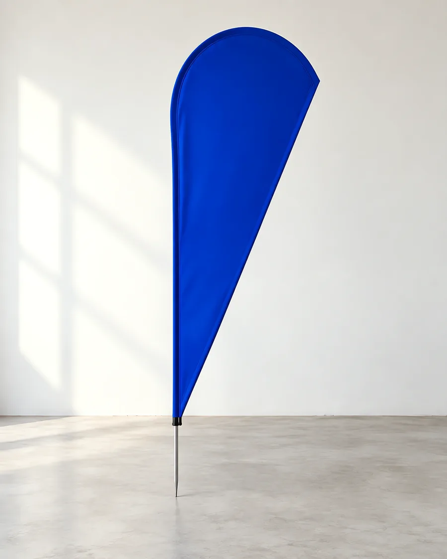 Fly banner