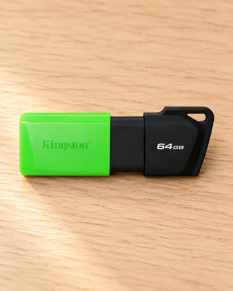 Pendrive con tapa