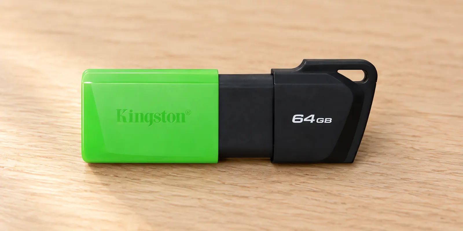 Pendrive con tapa